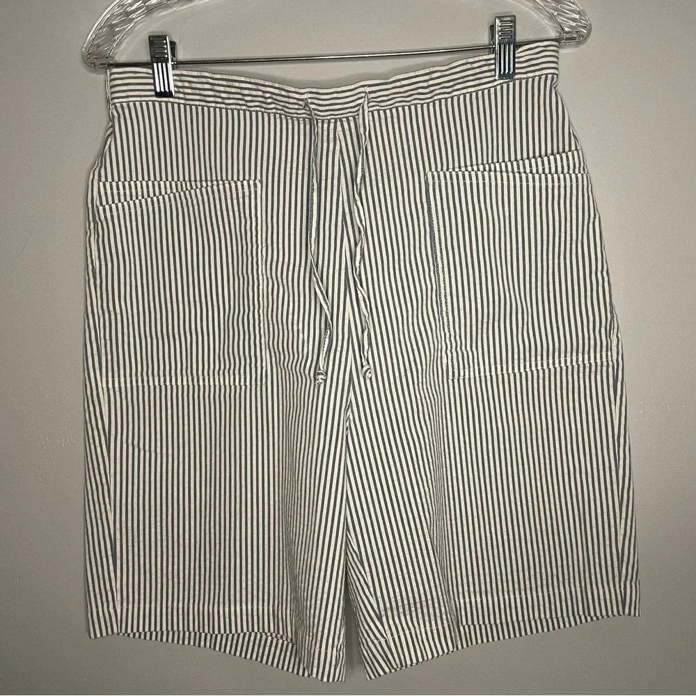 Denim & Co Vintage Blue White Stripe Shorts 4 Pockets Elastic Waist 7" Inseam - Picture 7 of 16